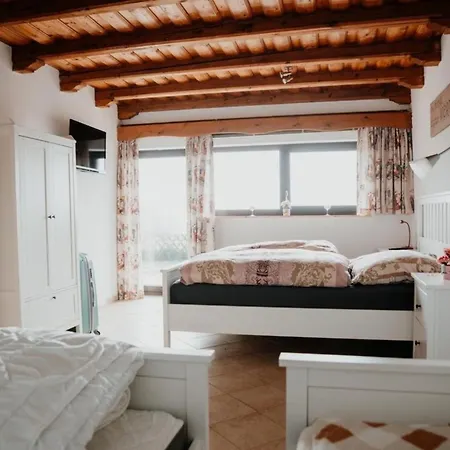 Berghuette Inntalblick * Erlerberg